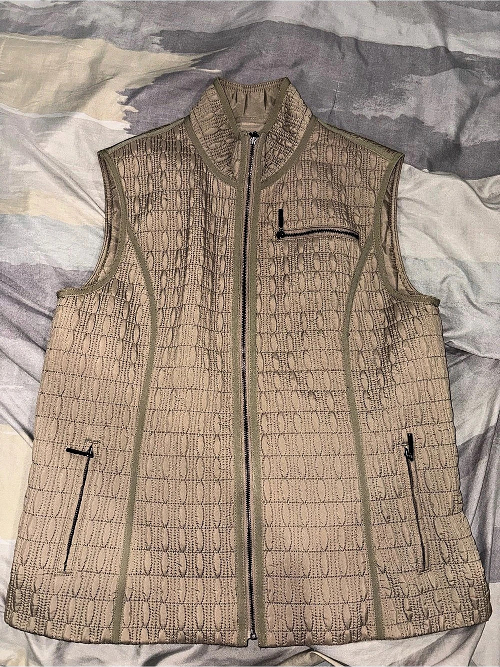 aeros Women's Knit Vest in Brown Size Medium